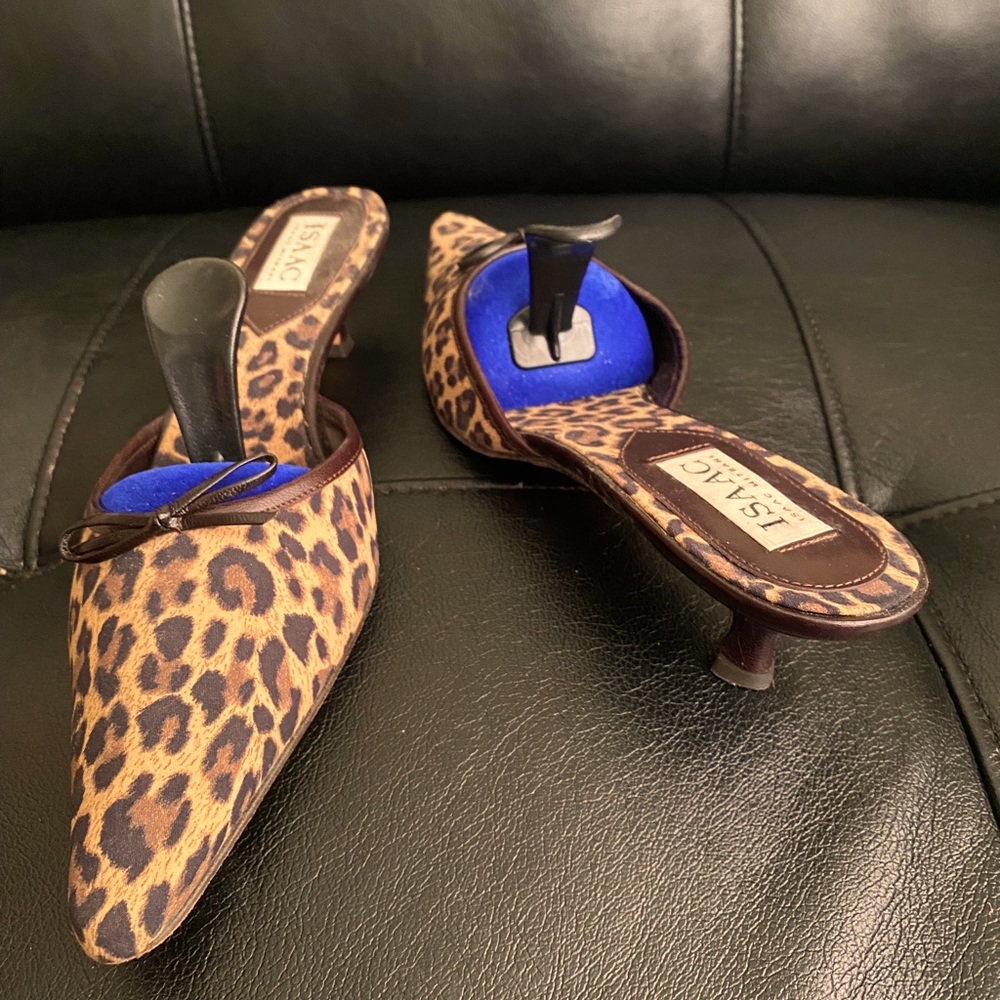 Isaac Mizrahi Leopard Print Mule Heel